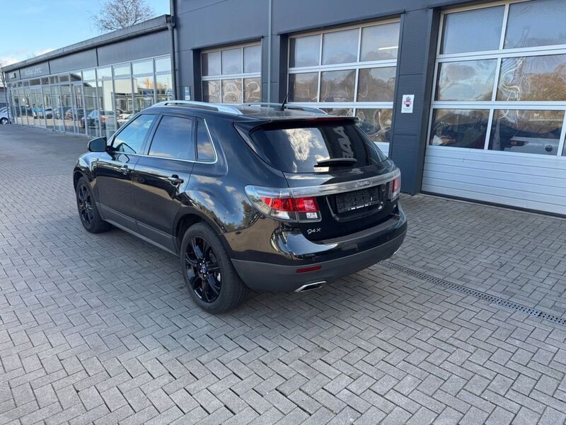 Gebraucht Saab 9-4X 265 PS (194 kW) 2011 Schwarz SUV