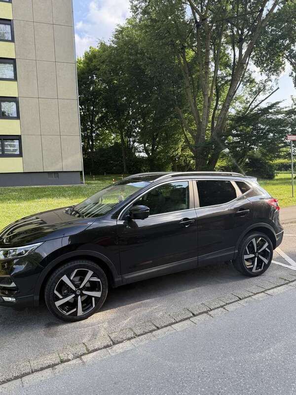 Schwarz Gebraucht 2019 Nissan Qashqai N-Motion SUV | 20.000 € (Etwas zu teuer) - Bild 1/4