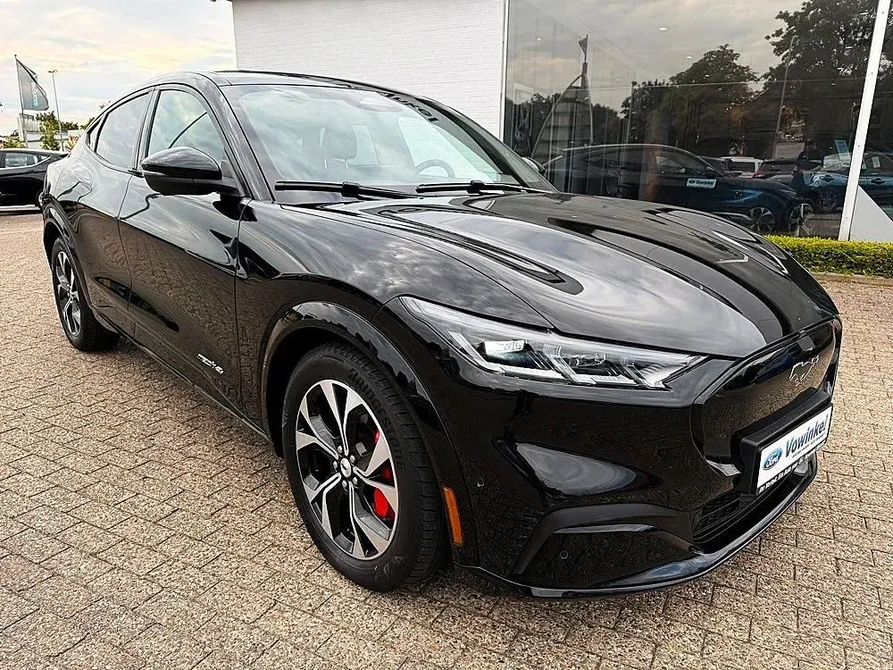 Gebraucht Ford Mustang Mach-E Basis 197 kW (269 PS) 2022 Schwarz SUV