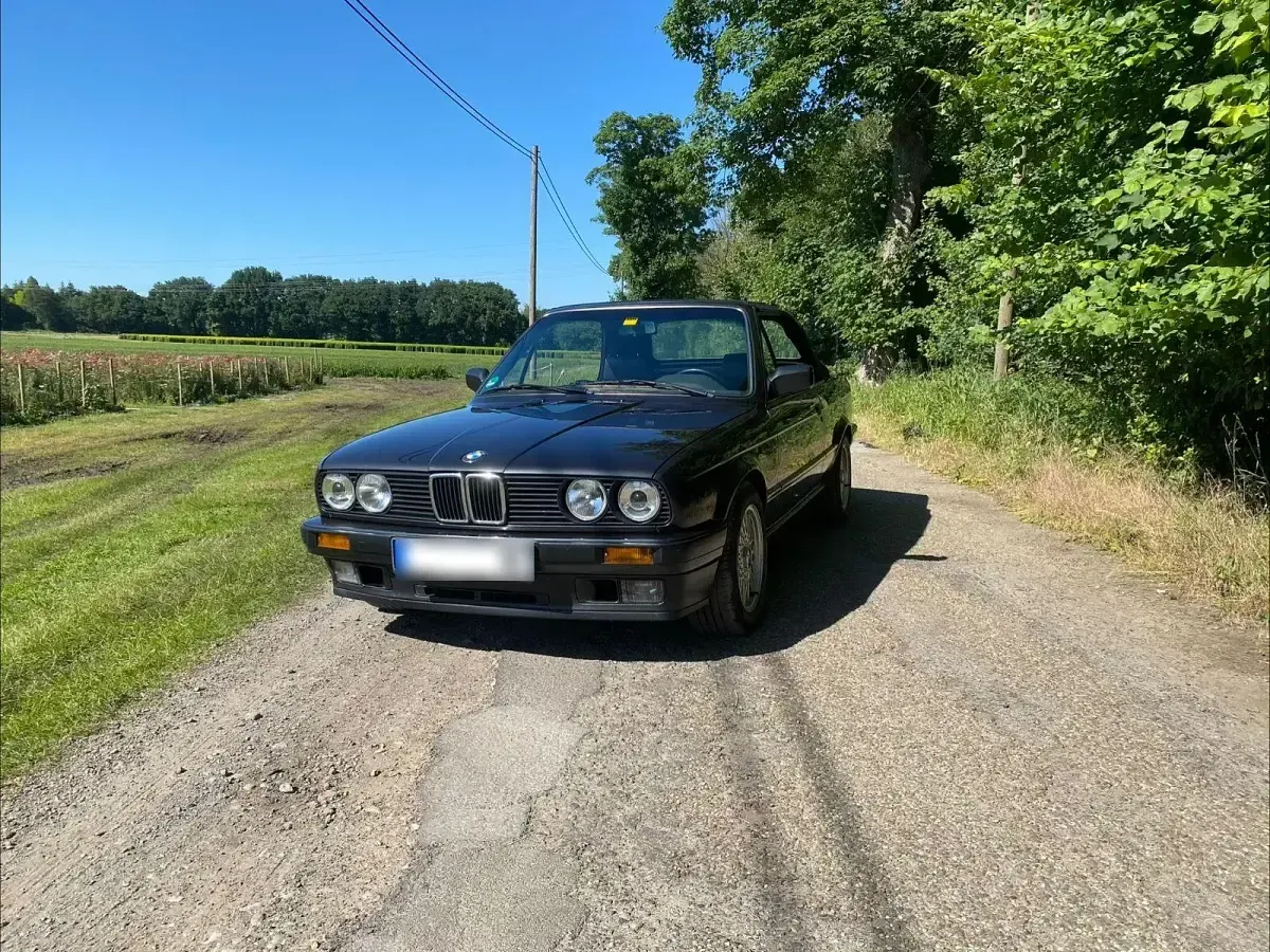 Gebraucht BMW 325 Shadowline 171 PS (125 kW) 1991 Schwarz Cabrio
