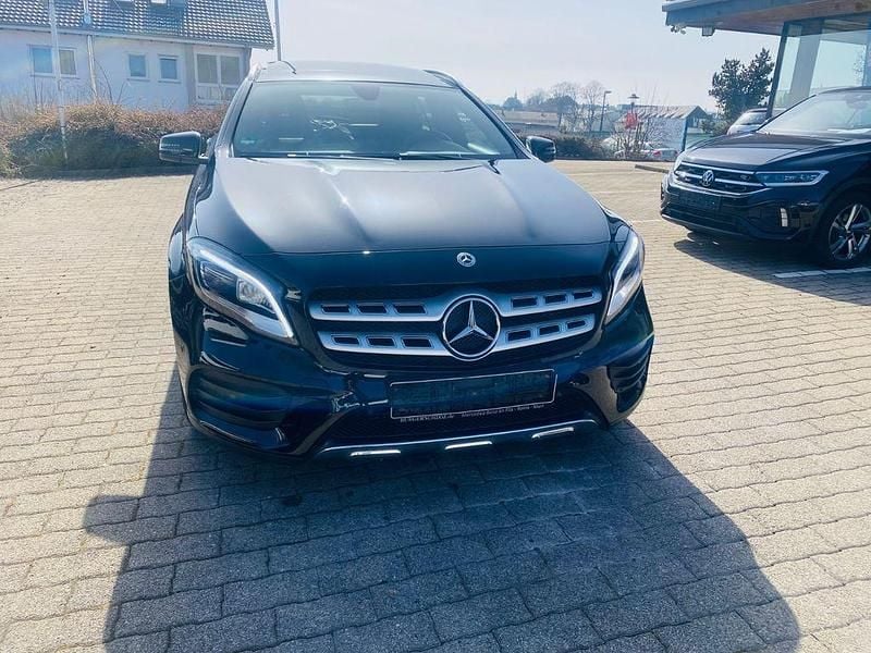 Gebraucht Mercedes GLA250 AMG 211 PS (155 kW) 2019 Schwarz SUV