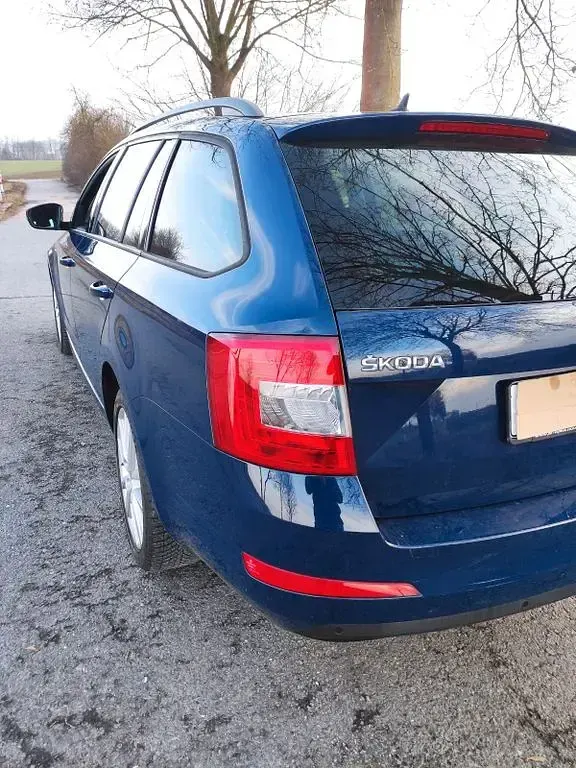 Gebraucht Skoda Octavia Joy 110 PS (80 kW) 2016 Blau Kombi