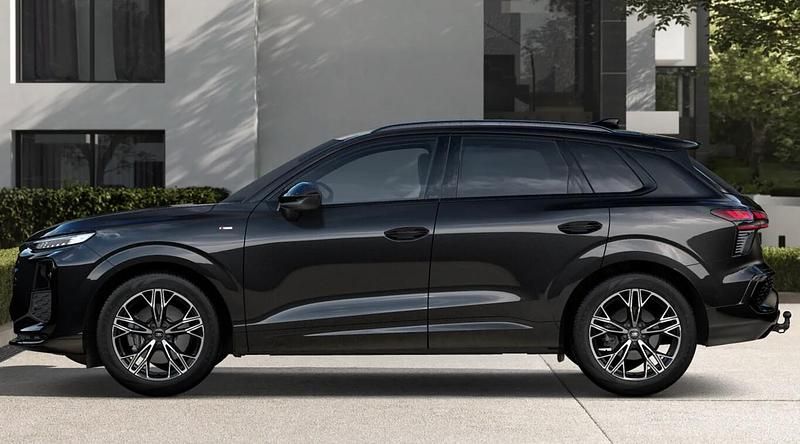 Neu Audi Q3 Ambiente 204 PS (150 kW) 2025 Mythosschwarz metallic SUV