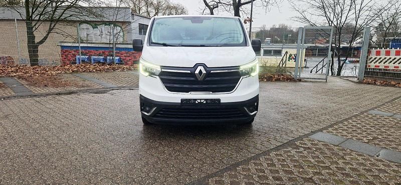 Gebraucht Renault Trafic 170 PS (125 kW) 2022 Weiß Van / Kleinbus