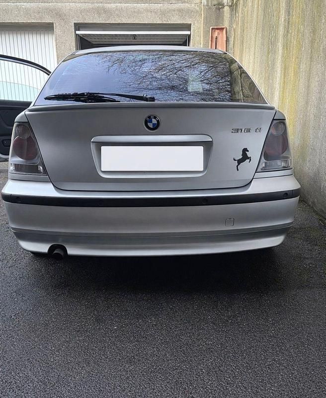 Usado BMW 316 116 HP (85 kW) 2003 Prateado Coupé