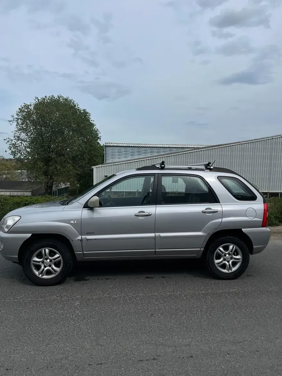 Gebraucht Kia Sportage LX 141 PS (103 kW) 2006 Silber SUV
