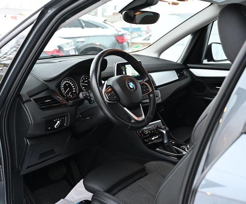 Gebraucht BMW 225 Active Tourer Comfort Edition 224 PS (164 kW) 2020 Grau Van / Kleinbus