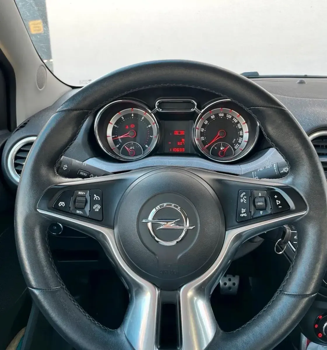 Gebraucht Opel Adam 69 PS (50 kW) 2015 Violet Kleinwagen