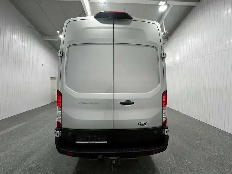 Używany Ford Transit 131 KM (96 kW) 2020 Srebrny Van