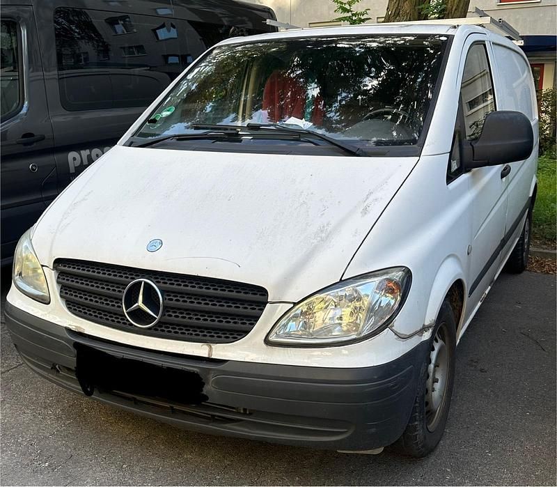Weiß Gebraucht 2007 Mercedes Vito Van / Kleinbus | 3.450 € - Bild 1/4