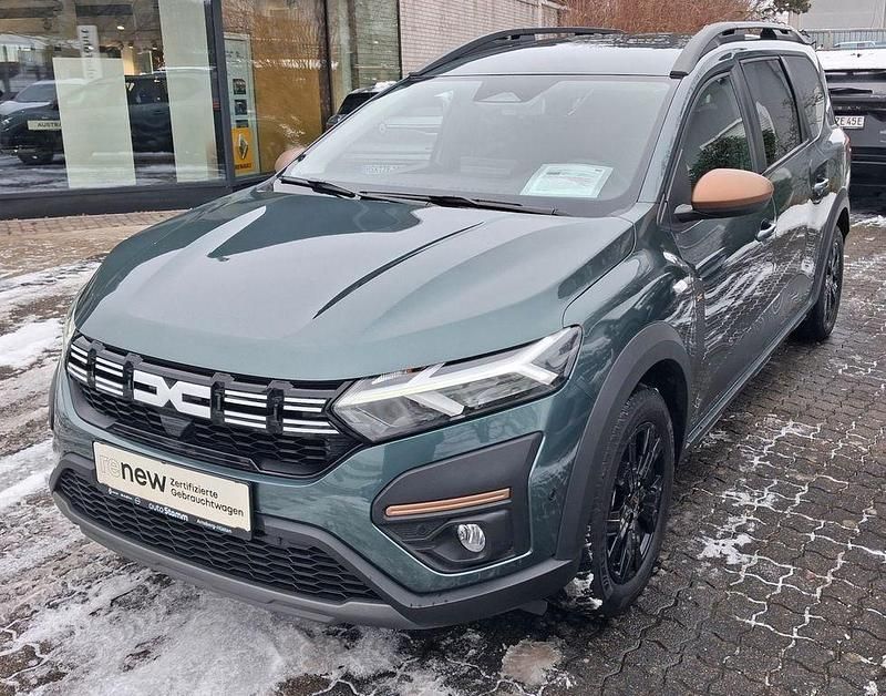 Grün Gebraucht 2024 Dacia Jogger Extreme Van / Kleinbus | 18.990 € (Guter Preis) - Bild 1/4
