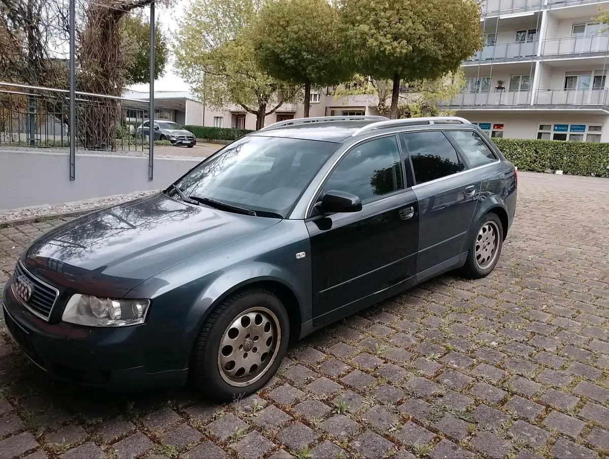 Używany Audi A4 163 KM (119 kW) 2003 Szary Kombi