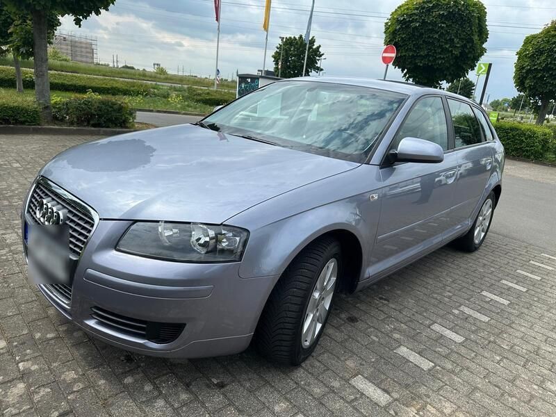 Silber Gebraucht 2005 Audi A3 Limousine | 4.500 € (Etwas zu teuer) - Bild 1/4