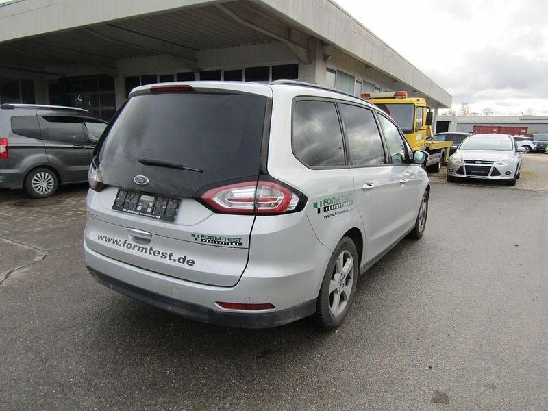 Gebraucht Ford Galaxy Trend 190 PS (139 kW) 2019 Silber Van / Kleinbus