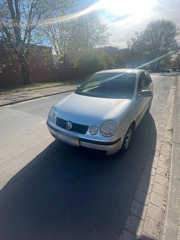 Gebraucht VW Polo 54 PS (39 kW) 2004 Silber Kleinwagen