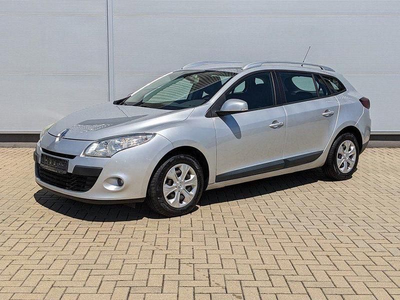 Grau Gebraucht 2012 Renault Mégane III Expression Limousine | 2.980 € (Superpreis) - Bild 1/4