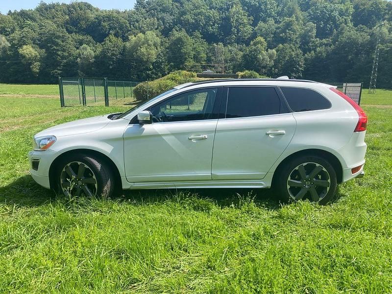 Gebraucht Volvo XC60 R-Design 333 PS (244 kW) 2012 Weiß SUV