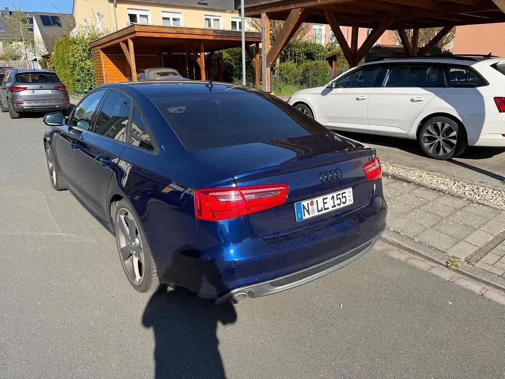 Gebraucht Audi A6 Ambiente 245 PS (180 kW) 2012 Blau Limousine
