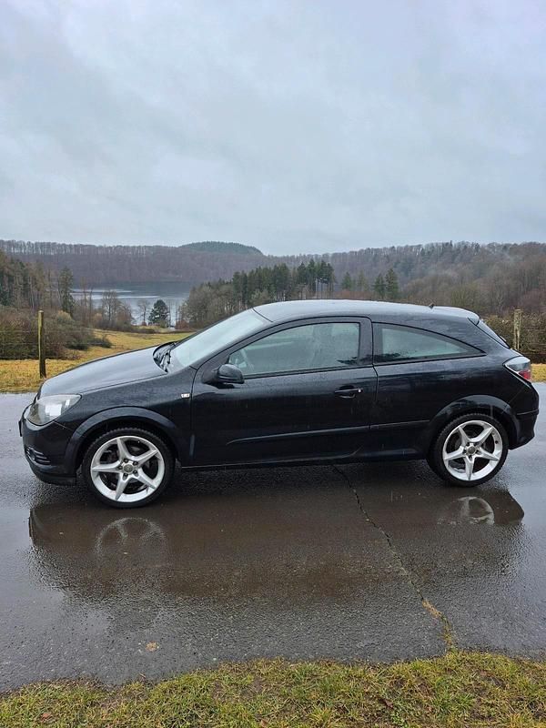 Gebraucht Opel Astra GTC 125 PS (91 kW) 2005 Schwarz Coupé