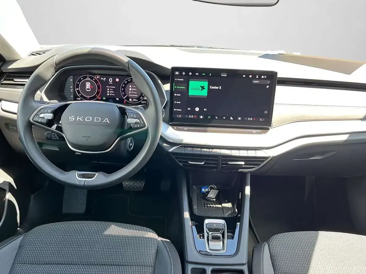 Gebraucht Skoda Octavia Selection 150 PS (110 kW) 2025 Blackmagic perleffekt (metallic) Kombi