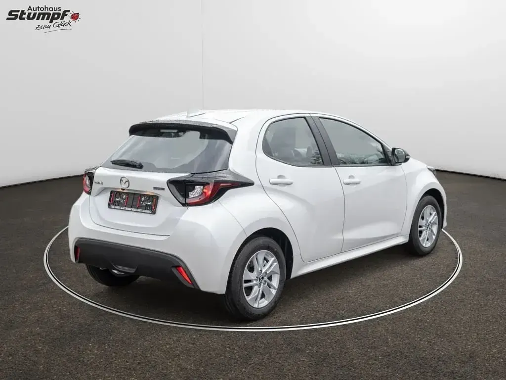 Gebraucht Mazda 2 Center-Line 116 PS (85 kW) 2024 Weiß Limousine