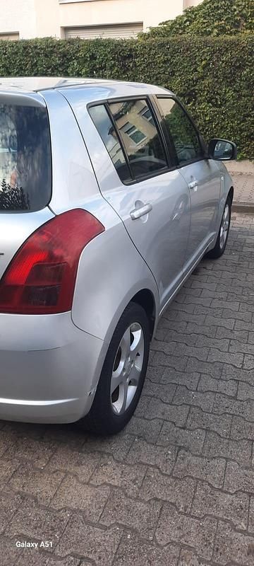 Silber Gebraucht 2006 Suzuki Swift Kleinwagen | 4.500 € - Bild 1/4