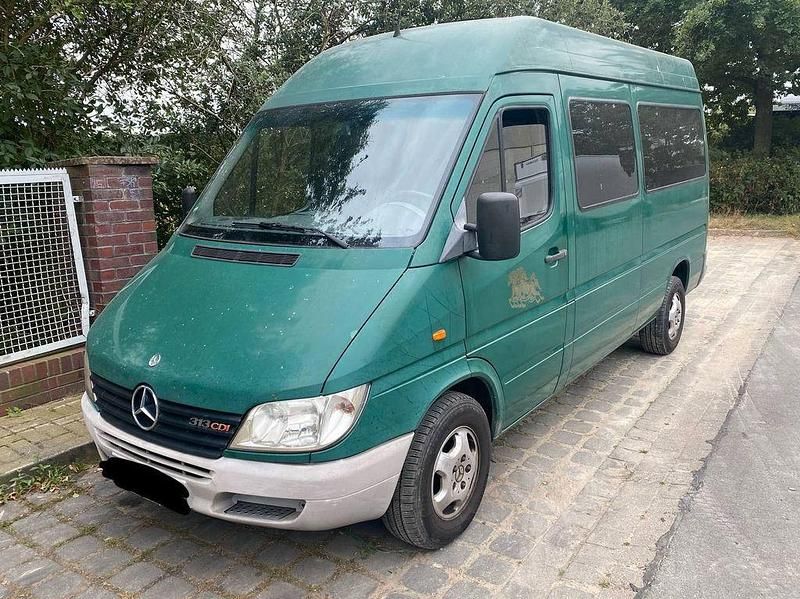 Grün Gebraucht 2002 Mercedes Sprinter Van | 6.600 € (Fairer Preis) - Bild 1/4