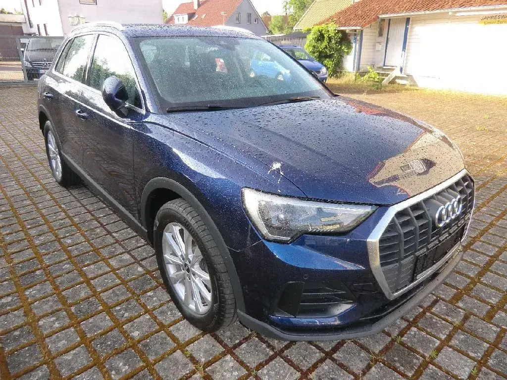 Gebraucht Audi Q3 Basis 150 PS (110 kW) 2022 Blau SUV