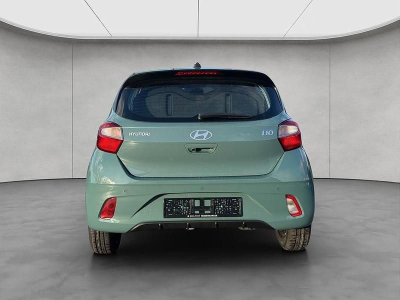 Neu Hyundai i10 Select 63 PS (46 kW) 2025 Mangrove green mineraleffekt Kleinwagen
