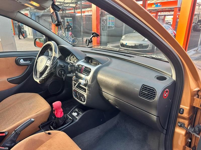 Gebraucht Opel Corsa Elegance 75 PS (55 kW) 2002 Orange Kleinwagen
