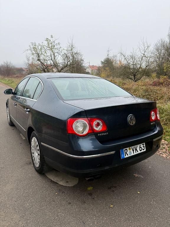 Gebraucht VW Passat 150 PS (110 kW) 2006 Blau Limousine