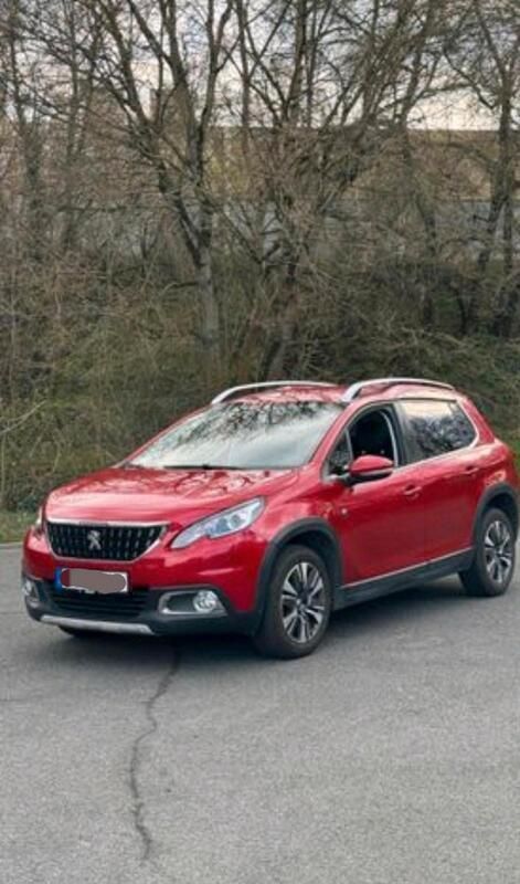 Rot Gebraucht 2019 Peugeot 2008 SUV | 12.300 € (Fairer Preis) - Bild 1/4