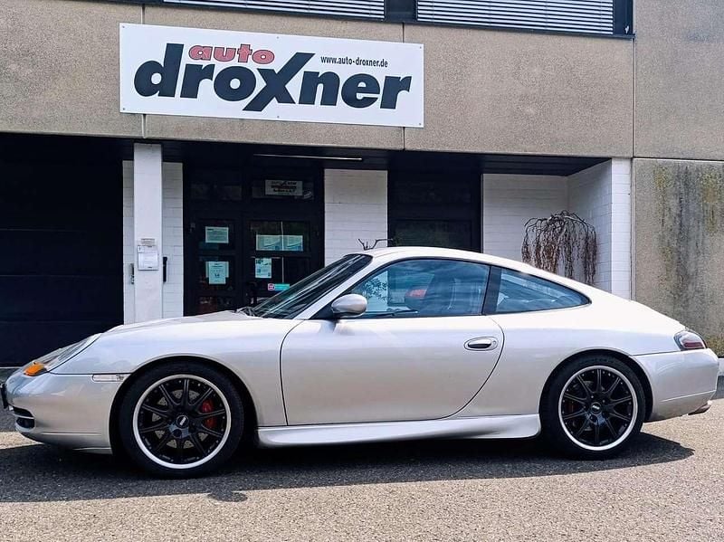 Gebraucht Porsche 911 Carrera 300 PS (220 kW) 1998 Arktissilbermetallic Coupé