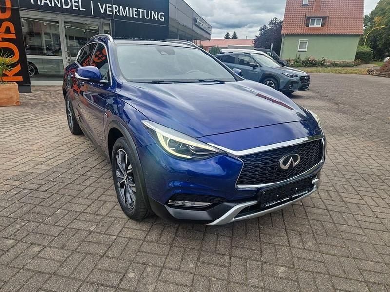 Gebraucht Infiniti QX30 170 PS (125 kW) 2016 Blau SUV