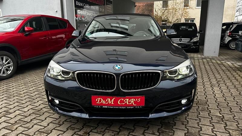 Second-hand BMW 320 184 CP (135 kW) 2017 Albastru Berlinǎ