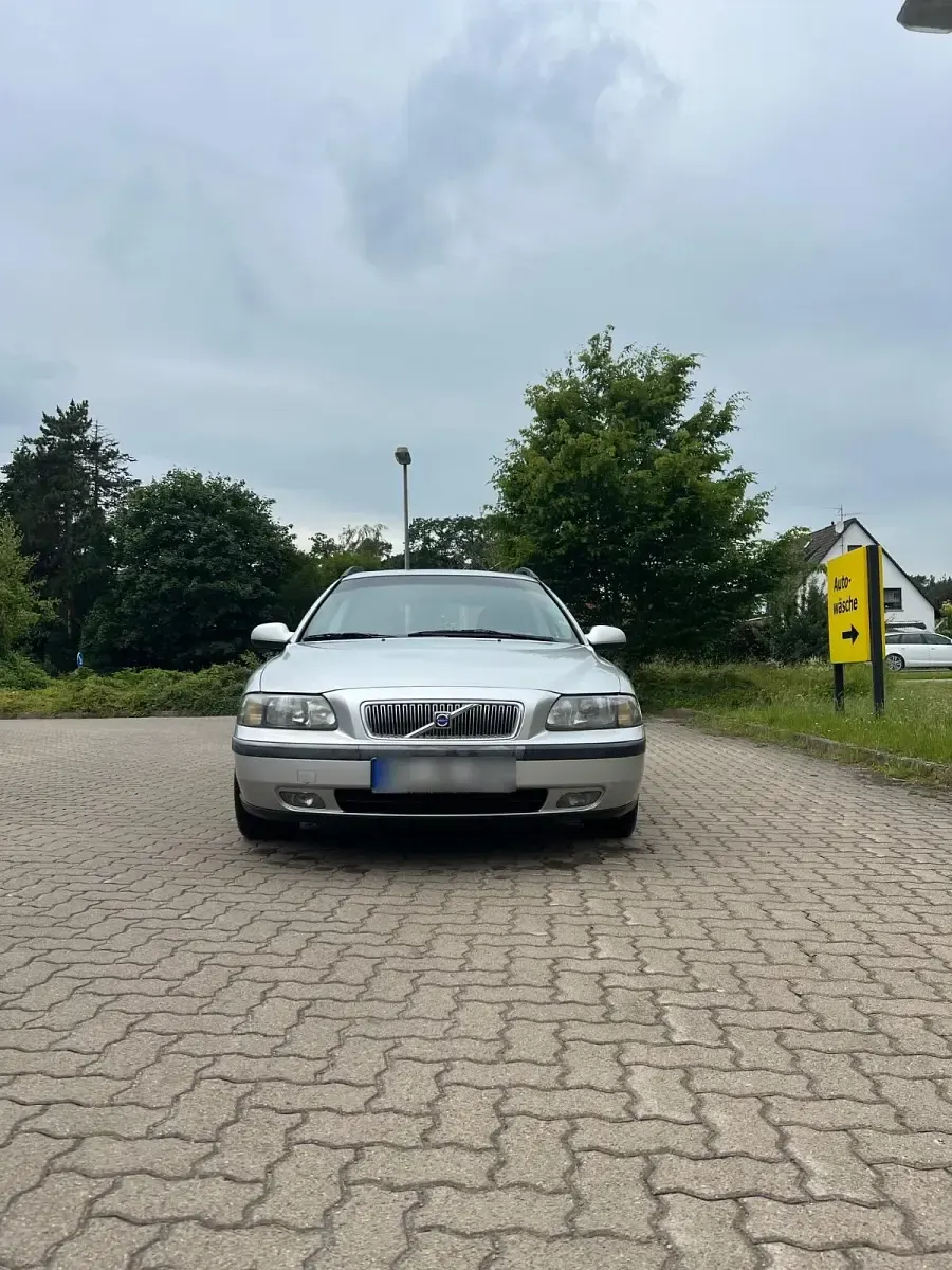 Gebraucht Volvo V70 130 PS (95 kW) 2002 Silber Kombi
