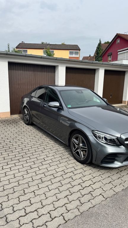 Schwarz Gebraucht 2019 Mercedes C300 AMG line Limousine | 24.000 € (Superpreis) - Bild 1/4
