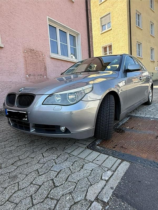 Gebraucht BMW 530 218 PS (160 kW) 2005 Grau Limousine