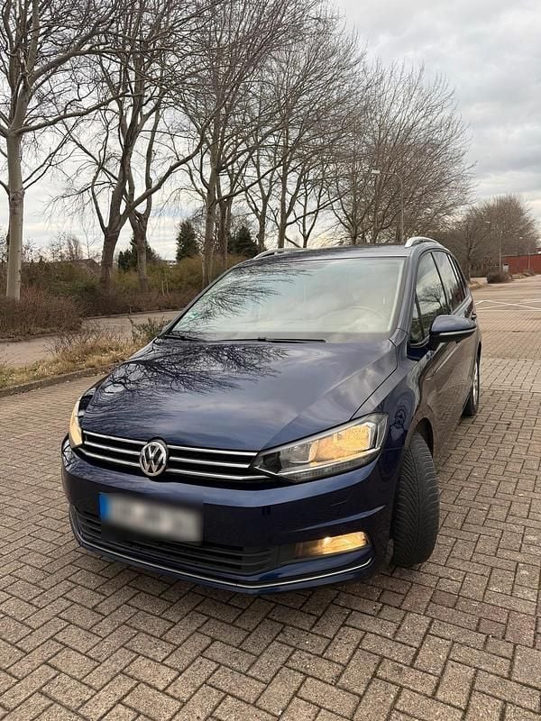Gebraucht VW Touran 150 PS (110 kW) 2017 Blau Van / Kleinbus
