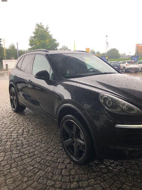 Second-hand Porsche Cayenne S 385 CP (283 kW) 2017 Negru SUV