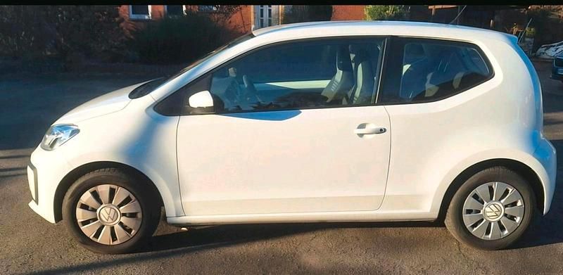 Gebraucht VW up! Move 65 PS (47 kW) 2022 Weiß Kleinwagen