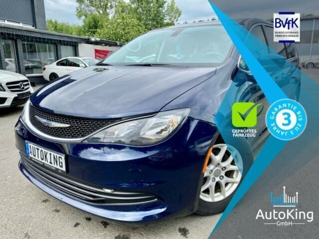 Blau metallic Gebraucht 2016 Chrysler Pacifica SUV | 19.000 € - Bild 1/4