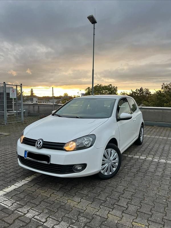 Weiß Gebraucht 2009 VW Golf VI Kleinwagen | 2.900 € (Superpreis) - Bild 1/4