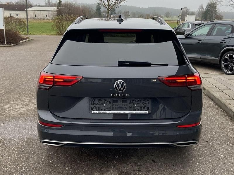 Gebraucht VW Golf VIII Active 190 PS (139 kW) 2022 Grau Kombi