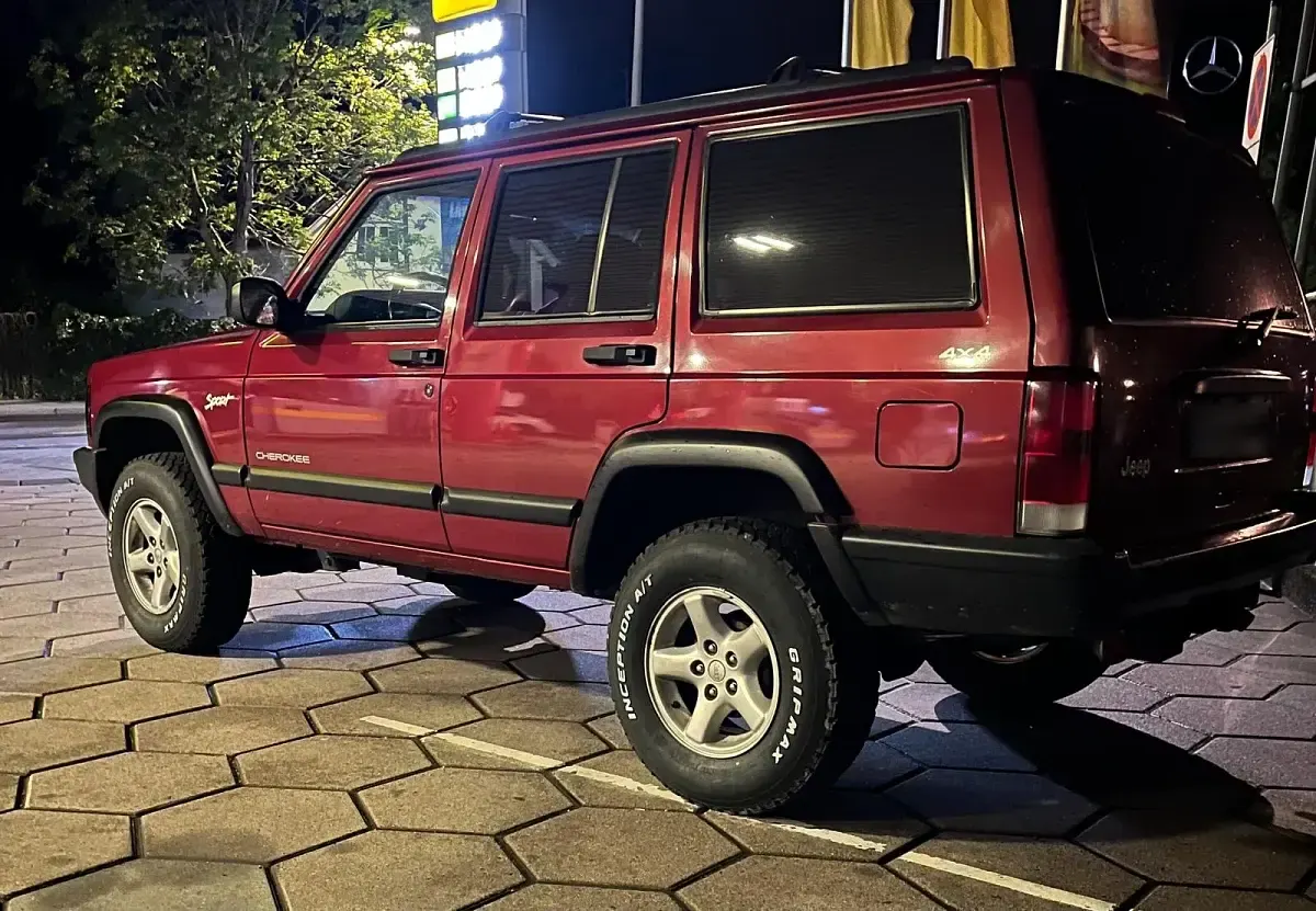 Gebraucht Jeep Cherokee 190 PS (139 kW) 1997 Rot SUV