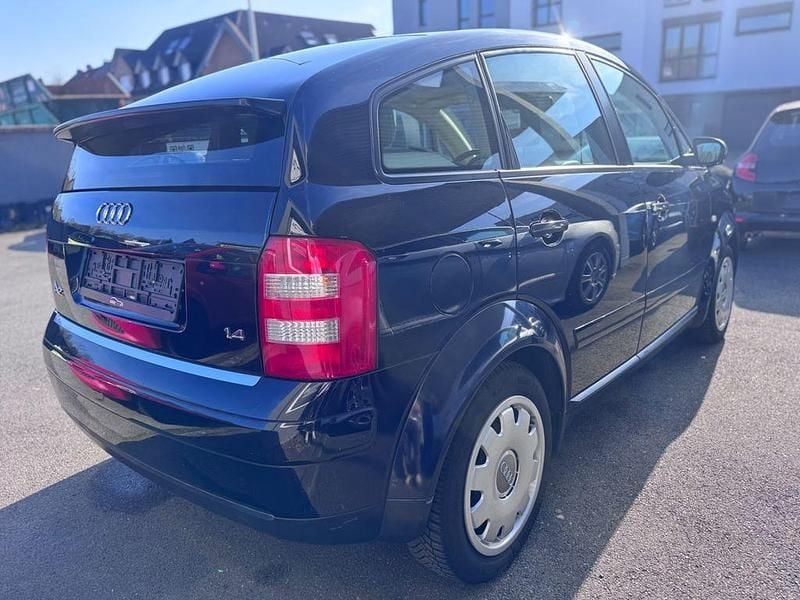Gebraucht Audi A2 75 PS (55 kW) 2001 Blau Kleinwagen
