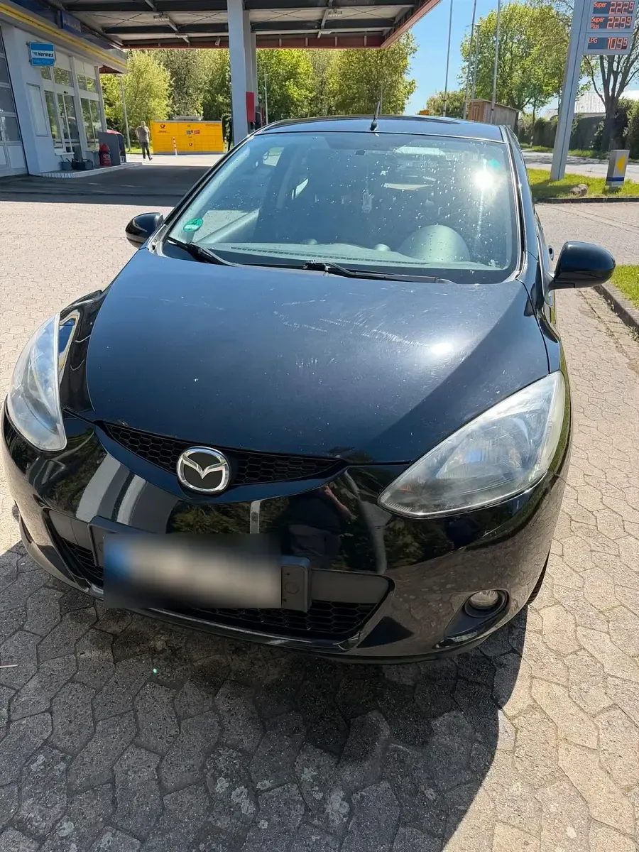 Usata Mazda 2 75 CV (55 kW) 2010 Nero Utilitaria
