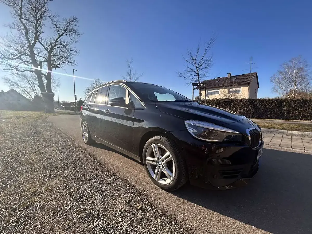 Gebraucht BMW 218 Gran Tourer 141 PS (103 kW) 2019 Schwarz Van / Kleinbus