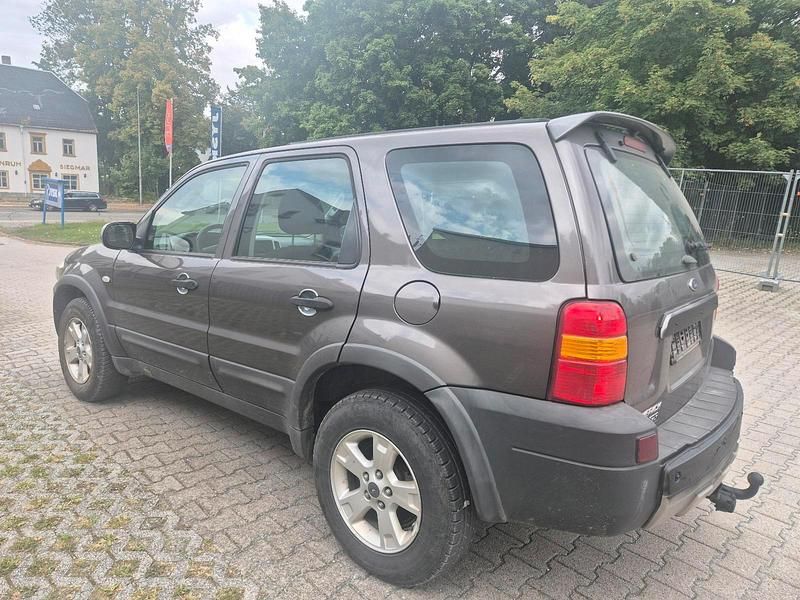 Grau Gebraucht 2005 Ford Maverick SUV | 3.490 € (Etwas zu teuer) - Bild 1/4