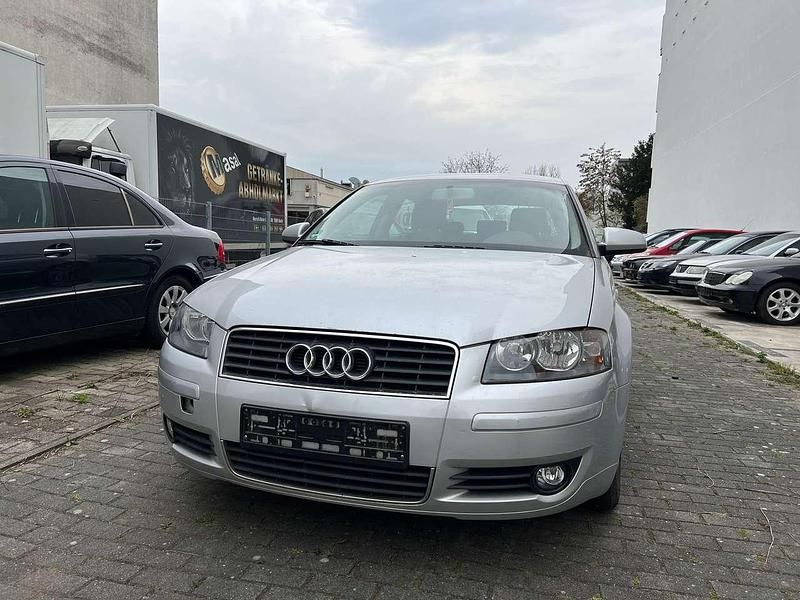 Gebraucht Audi A3 Attraction 102 PS (75 kW) 2005 Lichtsilber metallic Kleinwagen